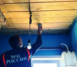 МЧС России напоминает: установка в жилье автономного пожарного извещателя - действенный метод предупреждения пожаров. 