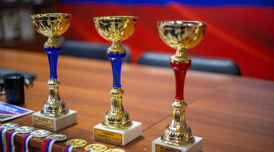 «Кто сильнее и быстрее, и стреляет лучше всех?»