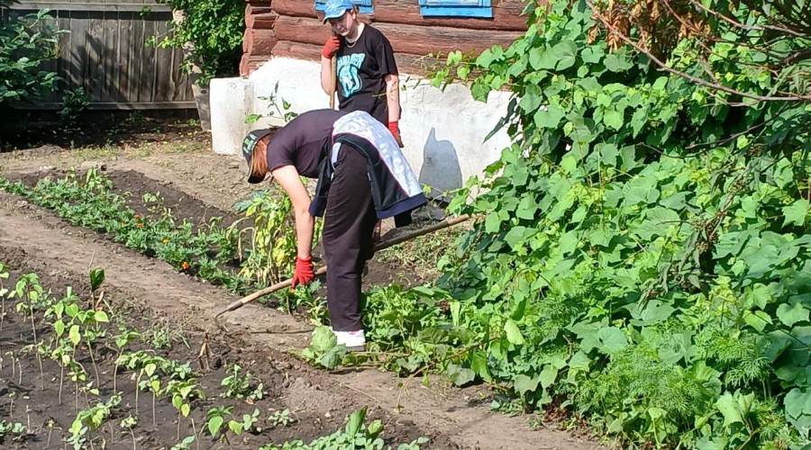 В КМОЦе приучают детей к труду и прививают им полезные навыки