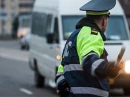Госавтоинспекция просит пассажиров автобусов сообщать о нарушениях правил