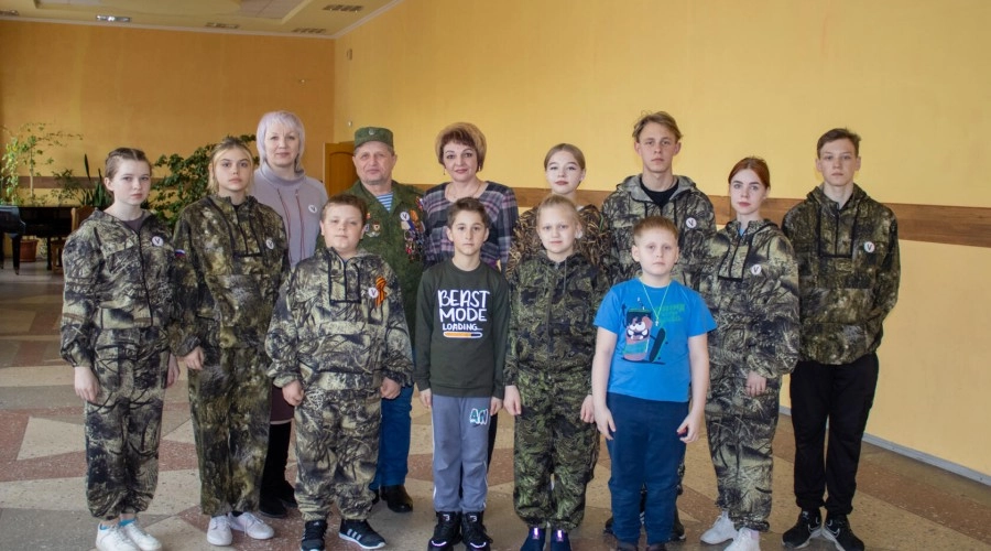 Каменские волонтеры Весточки из дома - С заботой о солдате поблагодарили юных патриотов за участие в благотворительном концерте