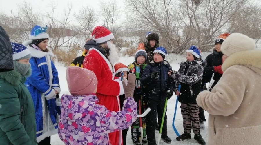 В Камне-на-Оби Новогодние каникулы продолжаются у детей улиц Урожайная и Сельскохозяйственная