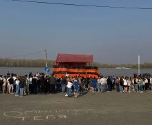 В Камне-на-Оби прошла массовая акция Свеча Победы.