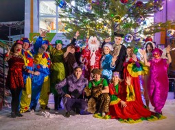 Магазин СТРОЙБАТ сегодня принял участие в муниципальном конкурсе-смотре на лучшее новогоднее оформление.