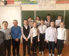 Юные инспекторы движения призвали школьников к внимательности на дороге