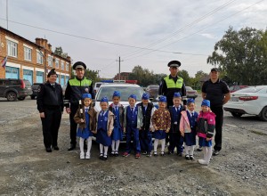 Каменские ЮИДовцы побывали на экскурсии в Госавтоинспекции