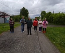 В рамках празднования Международного дня соседа в Каменском районе прошла акция Спой соседу