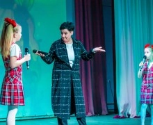 В Камне-на-Оби в ДК прошёл концерт Для любимых пап.