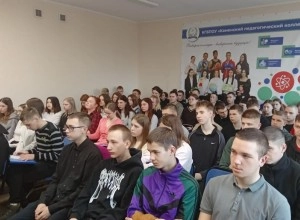 Сотрудники Госавтоинспекции провели встречу со студентами Каменского педагогического колледжа