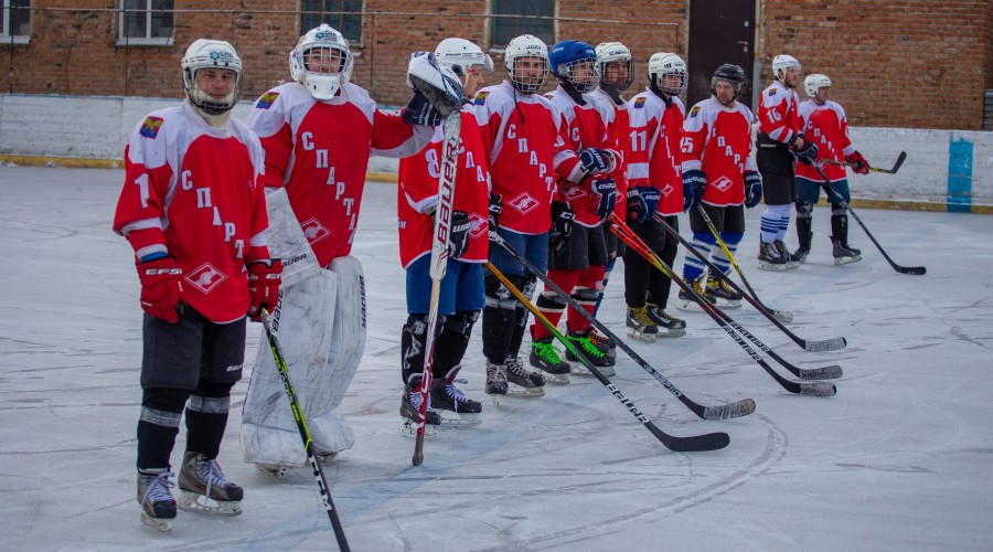 В Камне-на-Оби 11 декабря состоялся турнир «Ночной хоккейной лиги»