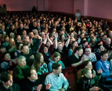 В Каменском районном дворце культуры прошёл благотворительный концерт в поддержку участников СВО «Служить России!».