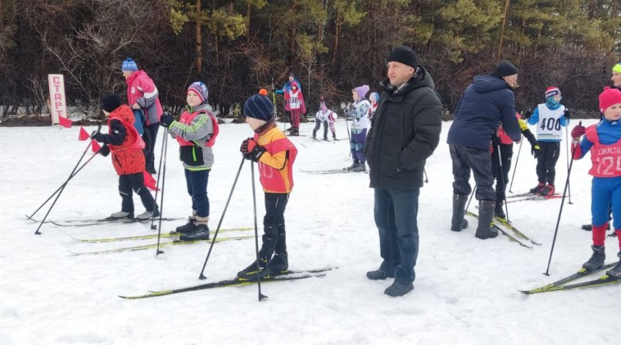 Каменские спортсмены отличились на краевых соревнованиях по лыжным гонкам