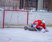 НОВОГОДНИЙ ХОККЕЙ прошёл в Камне-на-Оби