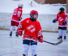 НОВОГОДНИЙ ХОККЕЙ прошёл в Камне-на-Оби